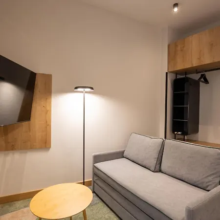 Hop & 4* Belgrade
