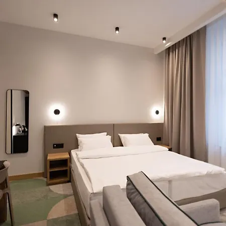 게스트하우스 Hop & 4*