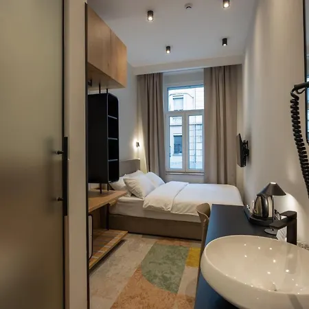 Hop & 게스트하우스 4*