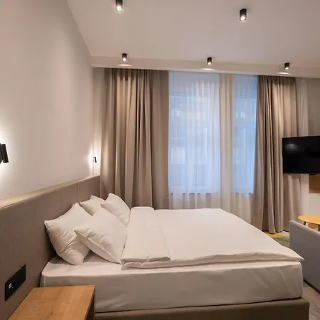 Hop & 게스트하우스 4*