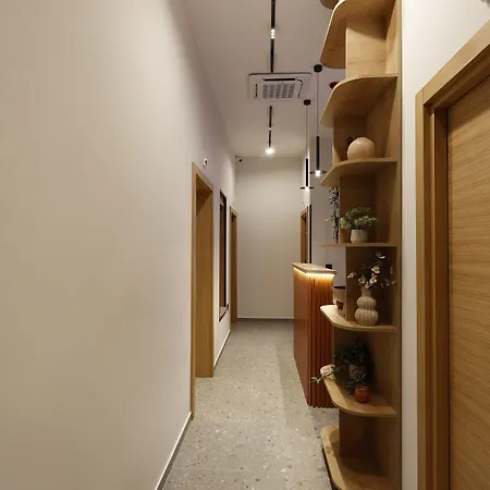 Hop & ゲストハウス 4*