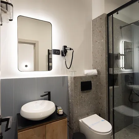 Hop & ゲストハウス 4*